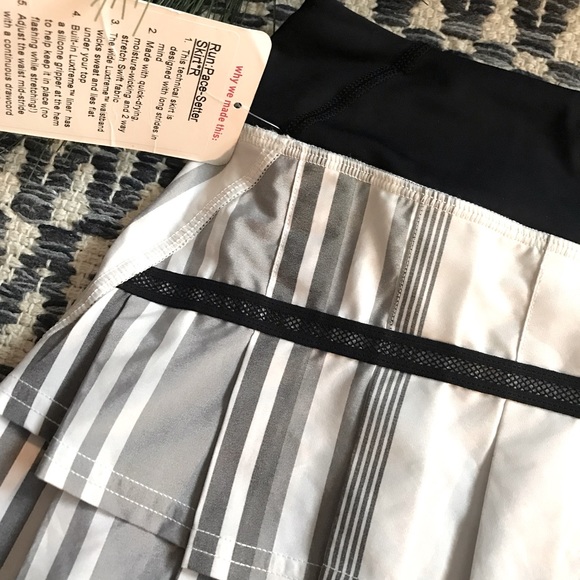 NWT RARE FIND Lululemon Run Pace Setter Groovy Stripe Nimbus Black Skort Size 6R - Picture 6 of 16